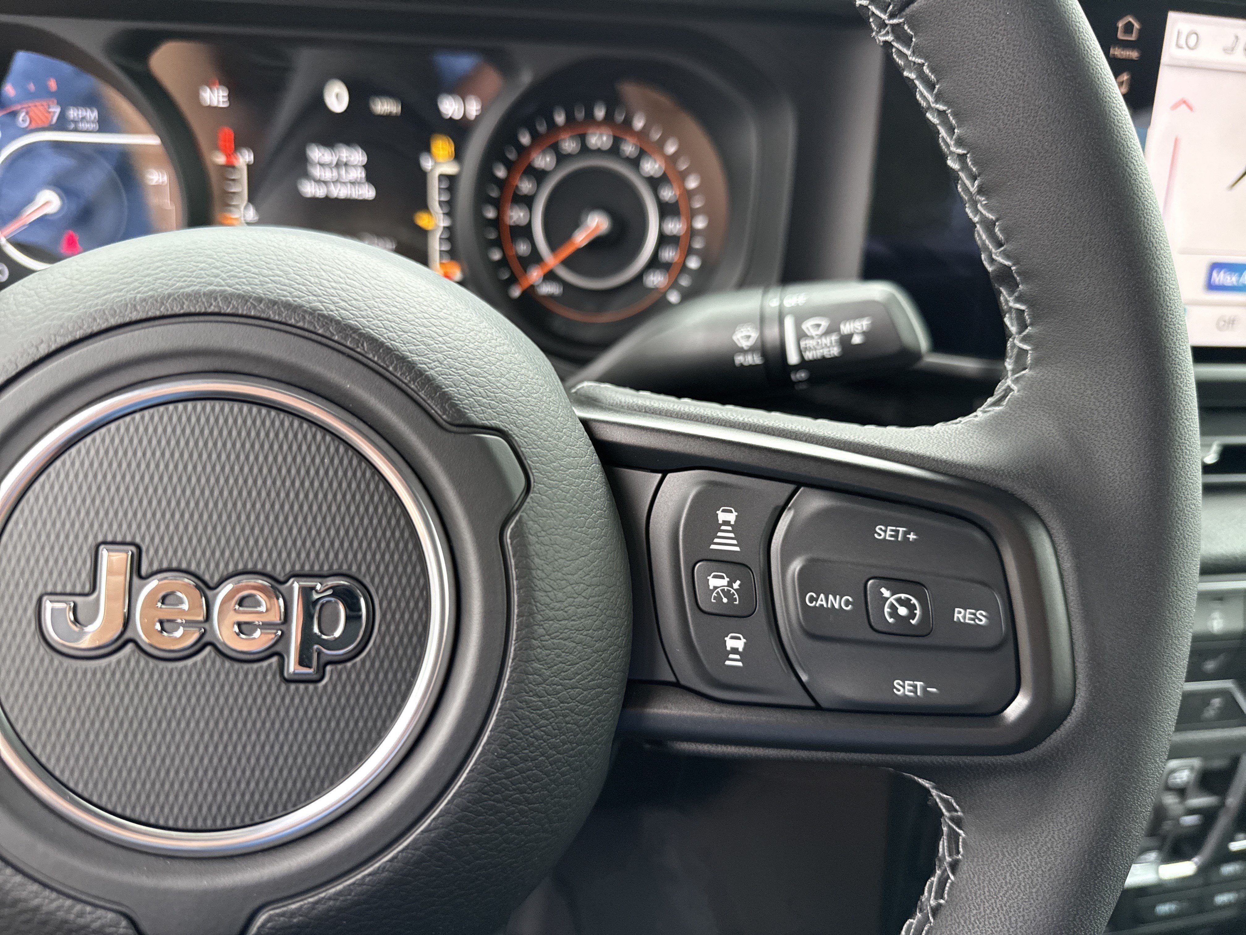 New 2026 Tuscadero Pearlcoat Jeep Sport S image 27