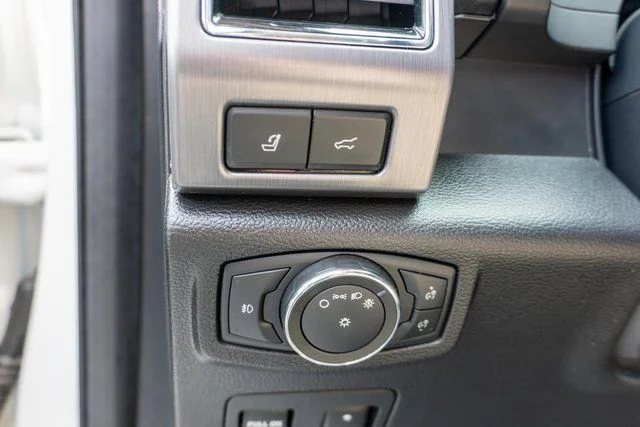 Used 2021 White Metallic Ford Platinum image 30