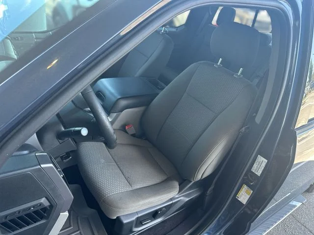 Used 2019 Blue Ford XLT image 12