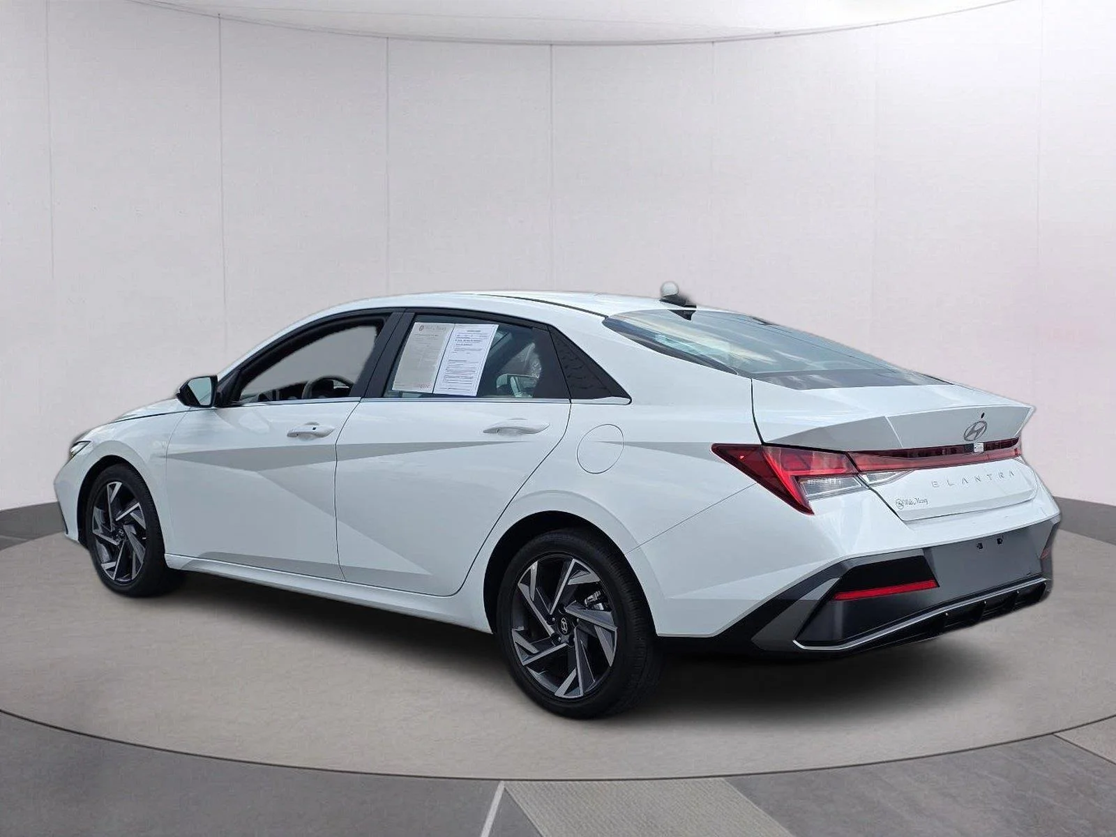 Used 2025 Serenity White Hyundai SEL Convenience image 7