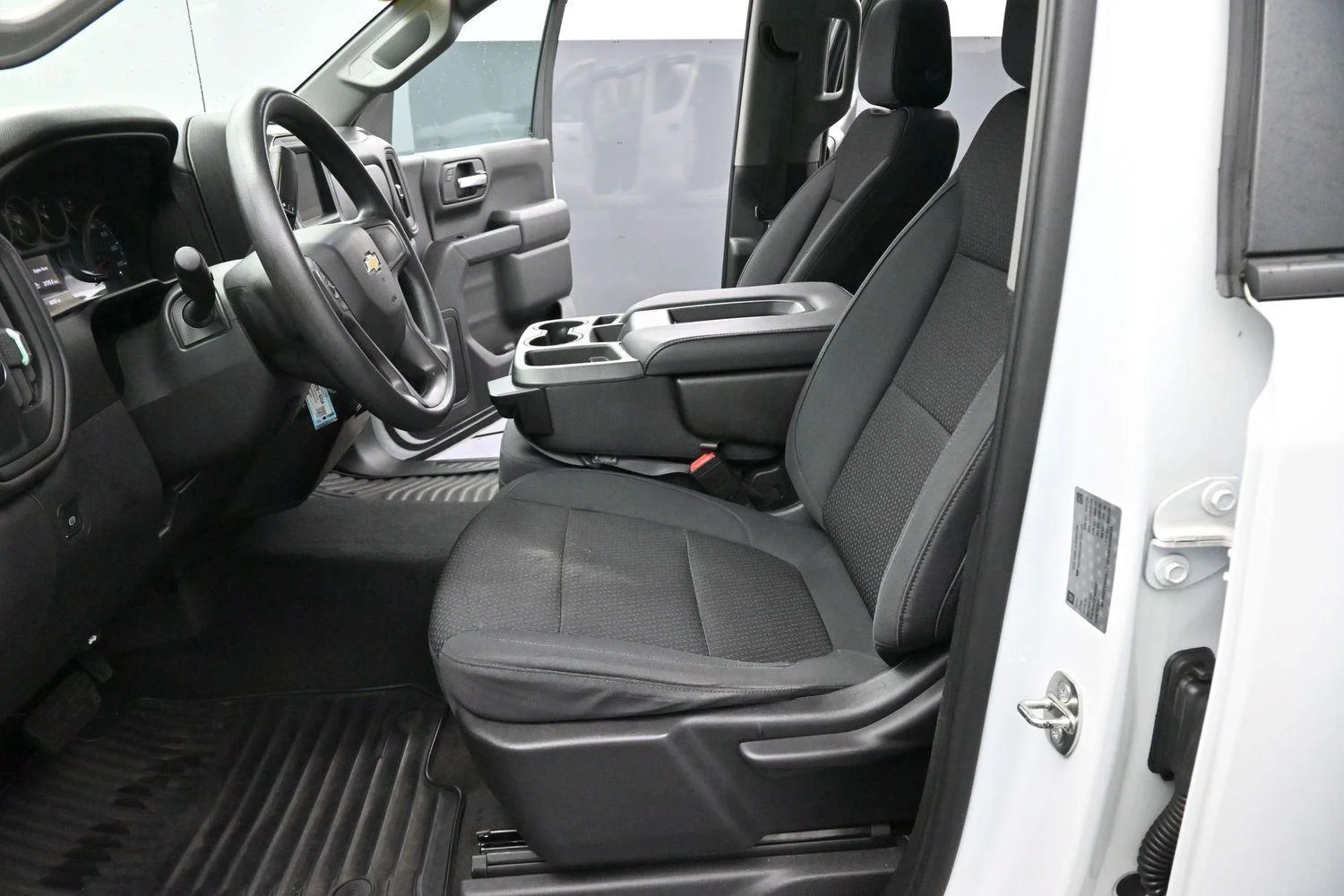 Used 2019 SUMMIT WHITE Chevrolet Custom image 12
