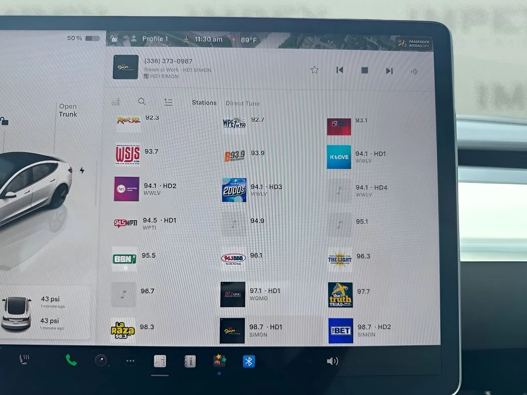 Used 2023 White Tesla Base image 9