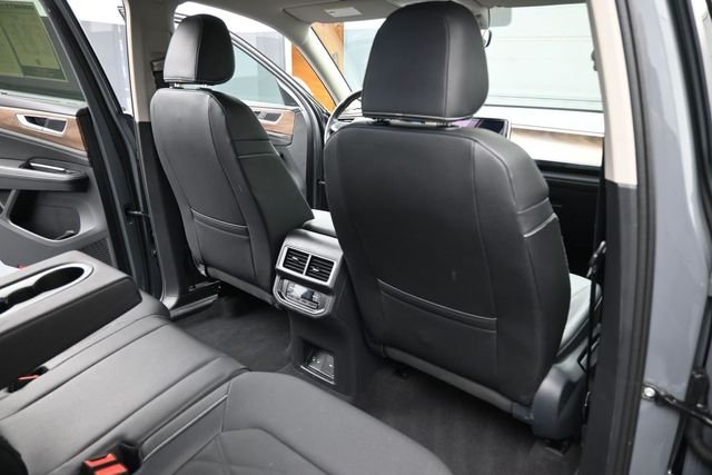 Used 2026  Volkswagen 2.0T SE w/Technology image 25