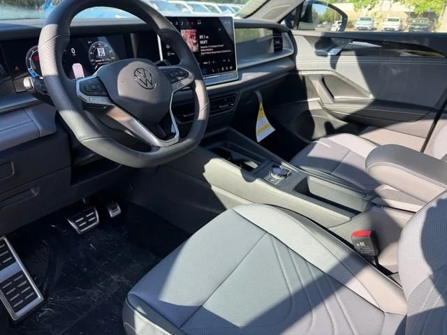 New 2026 Sandstone with Deep Black Roof Volkswagen SE R-Line Black image 15
