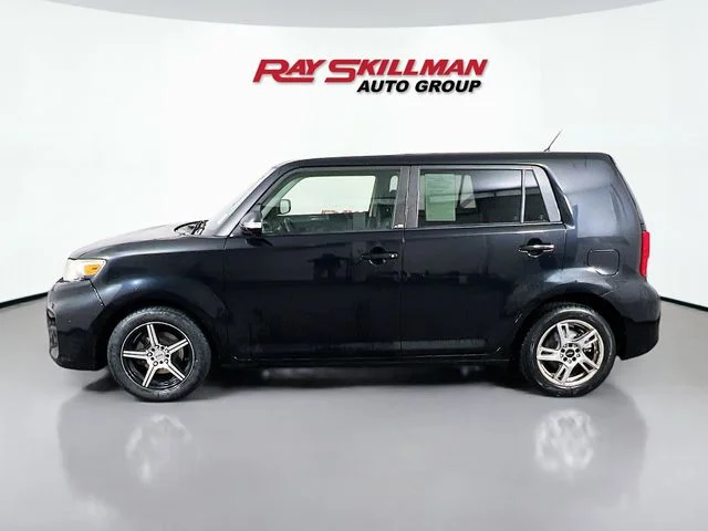 Used 2012 Black Scion FWD image 4