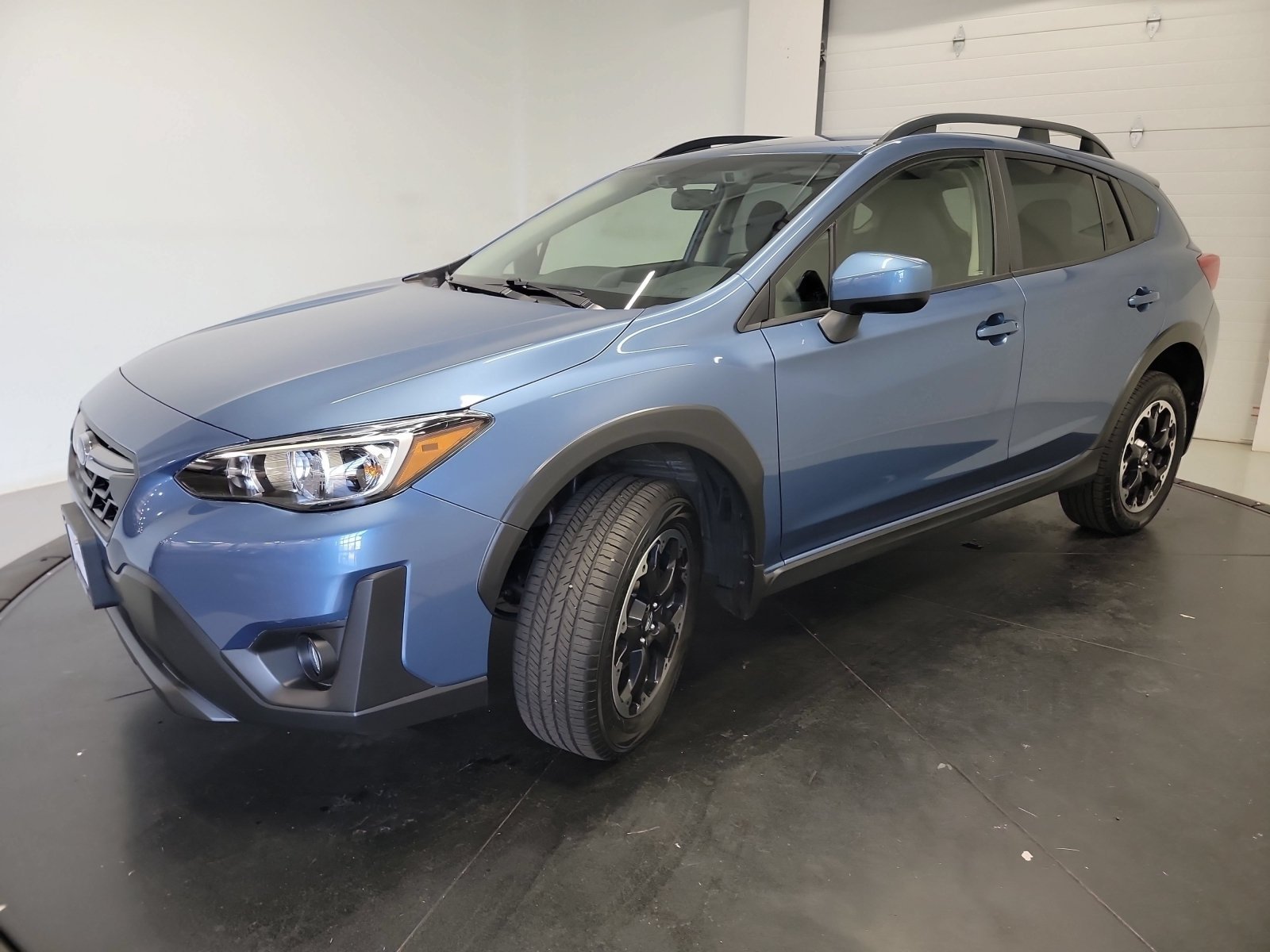 Used 2023 Horizon Blue Pearl Subaru Premium image 3