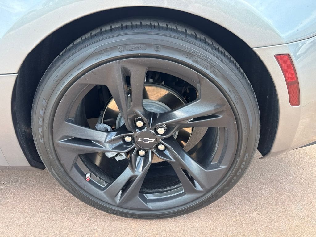 Used 2022 Gray Chevrolet LT1 image 6