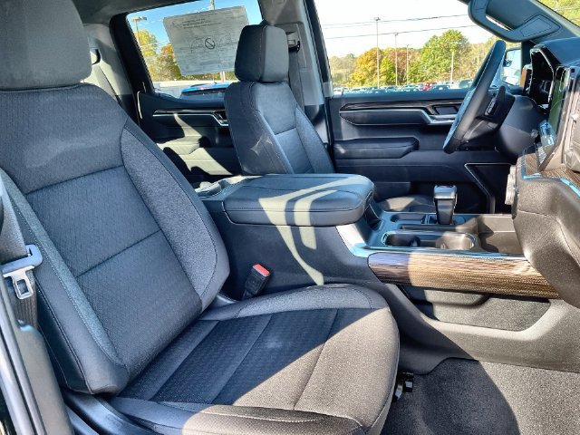 2026 Chevrolet Silverado 1500 photo 33 of 41