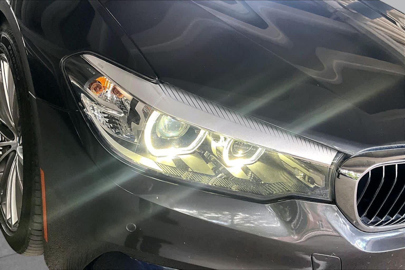 Used 2020 Dark Graphite Metallic BMW 540i image 26