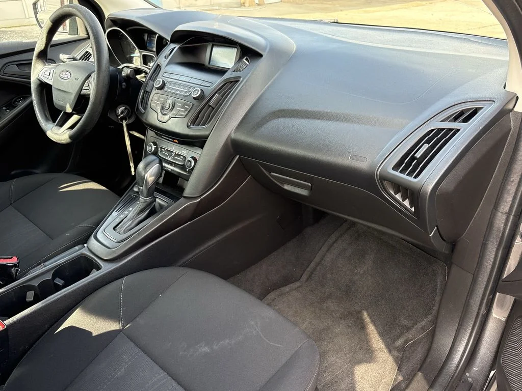 Used 2018 Magnetic Ford S image 27