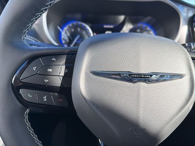 2026 Chrysler Pacifica Select - Photo 18