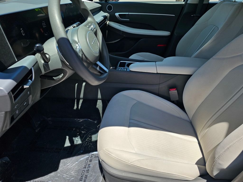 2025 Hyundai Sonata SEL - Photo 23