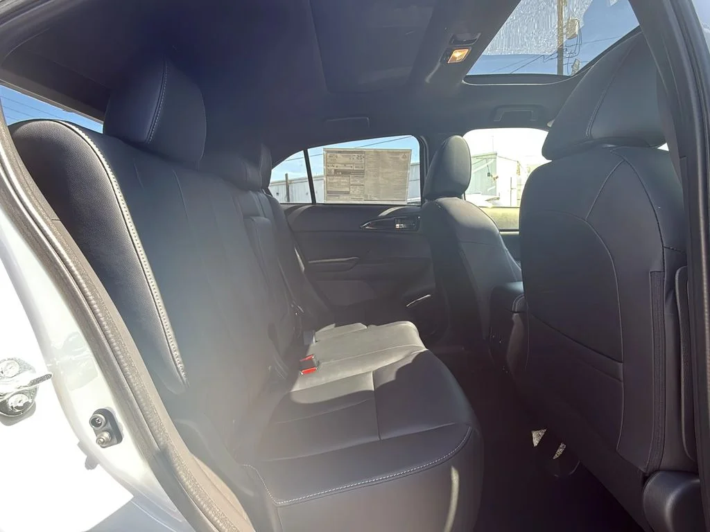New 2026 White Diamond Mitsubishi SEL AWD image 24