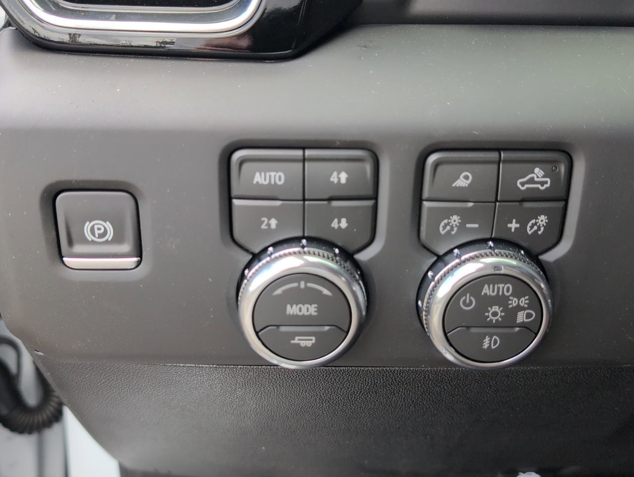 2026 GMC Sierra 2500HD Denali Ultimate - Photo 18