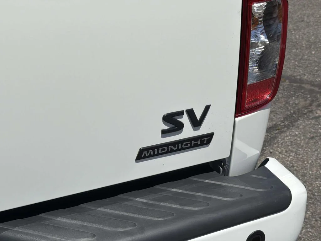 Used 2021 Glacier White Nissan SV image 26