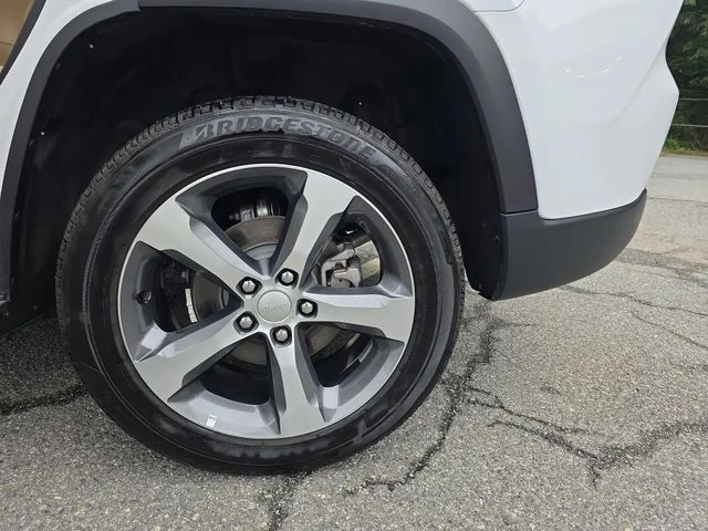 Used 2026 White Jeep Limited image 35
