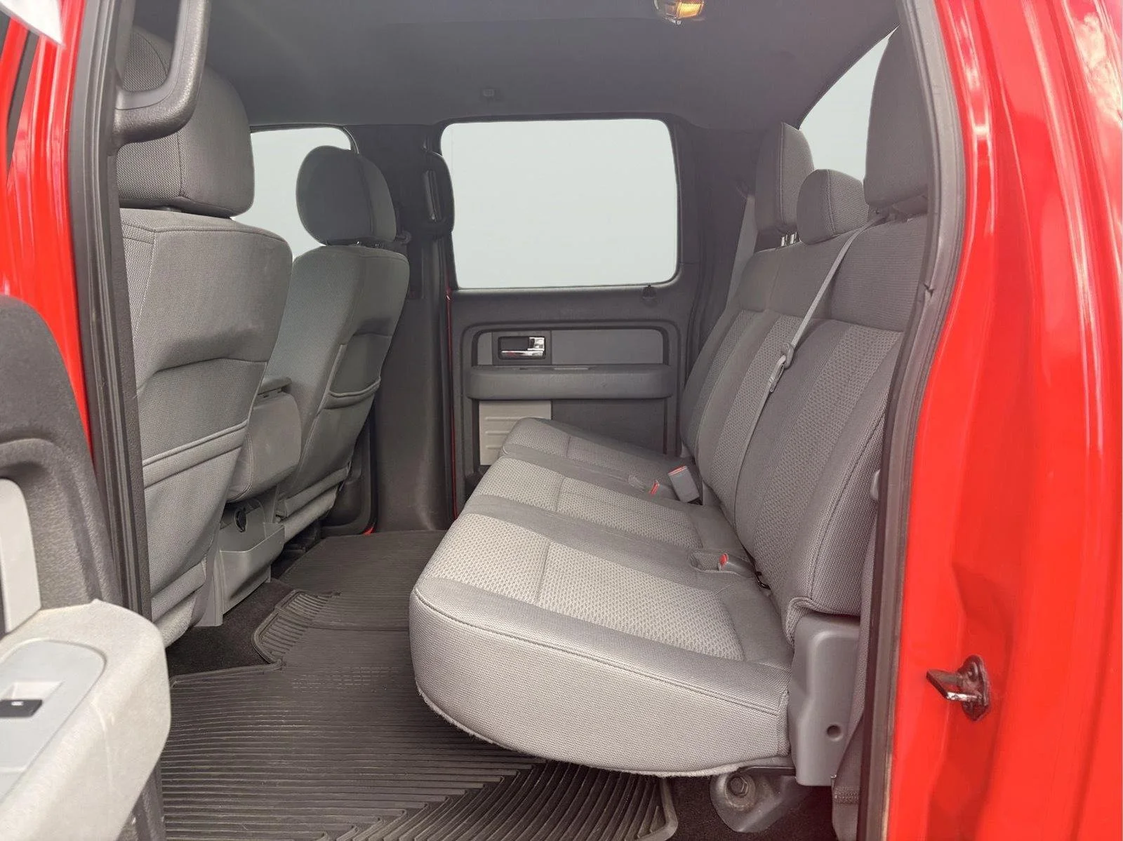 Used 2014 Race Red Ford XLT image 9