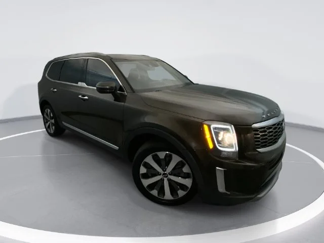 Used 2021 Green Kia S image 1