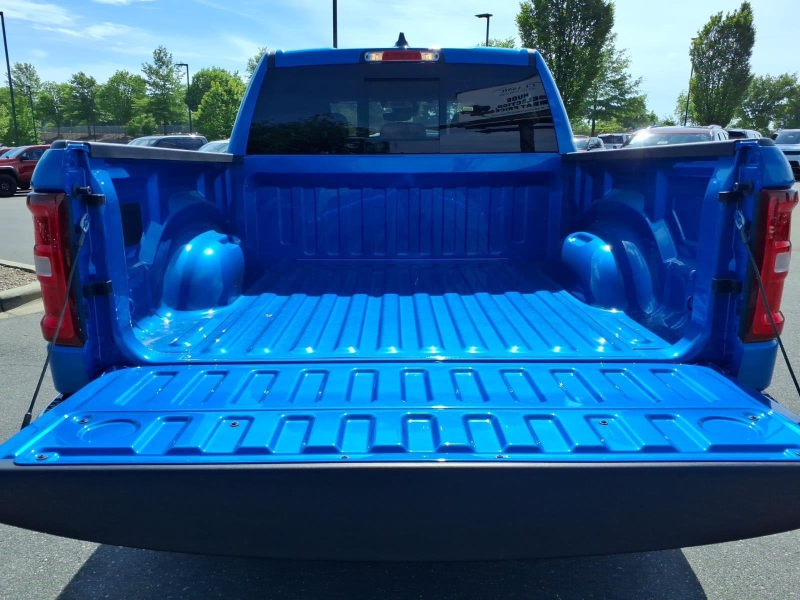 New 2026 Hydro Blue Pearl-Coat Exterior Paint RAM Big Horn image 30
