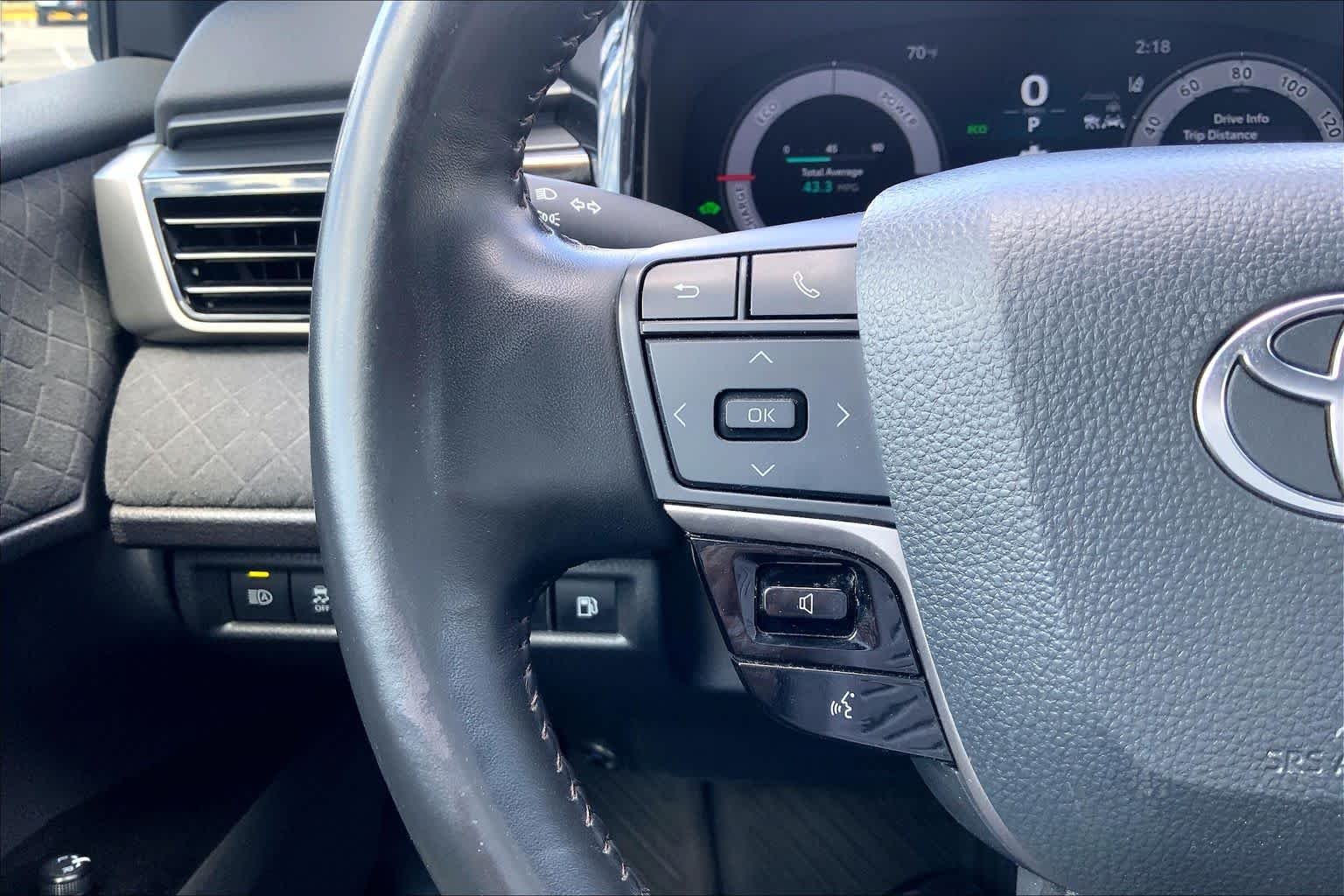 Used 2025 Midnight Black Metallic Toyota XLE image 23