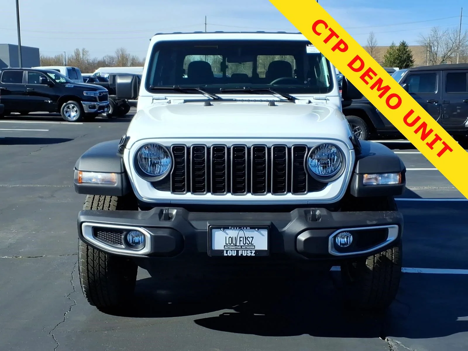 New 2026 Bright White Clear-Coat Exterior Paint Jeep Sport image 23