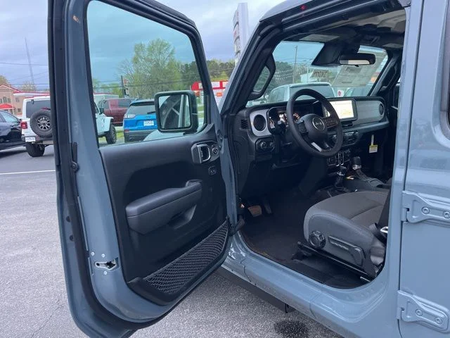 New 2026 Anvil Clearcoat Jeep Sport S image 4