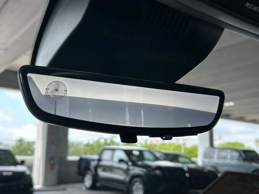 2025 Chevrolet Silverado 1500 LTZ - Photo 24
