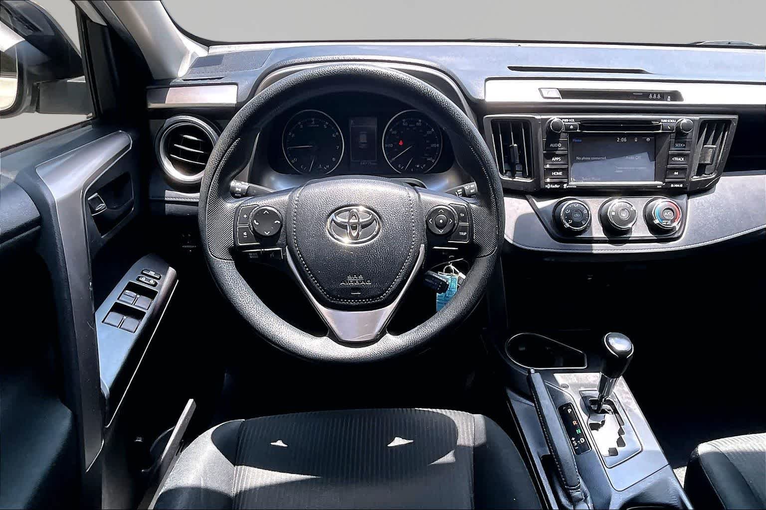 Used 2018 Super White Toyota LE image 6