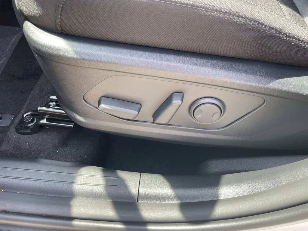 New 2026 White Hyundai SEL image 16