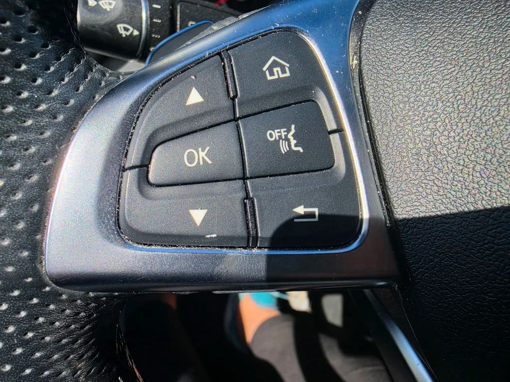 Used 2016  Mercedes-Benz C 300 image 18