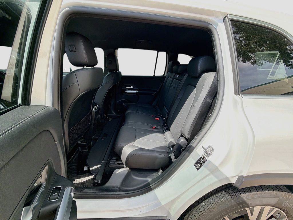 Used 2024 White Mercedes-Benz GLB 250 image 24