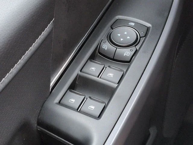 New 2026 Oxford White Ford XLT image 24