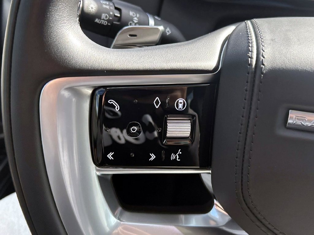 Used 2025 Silver Land Rover SE image 22