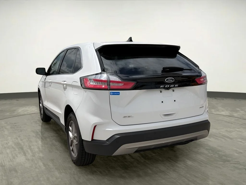 Used 2024 White Ford SEL image 5
