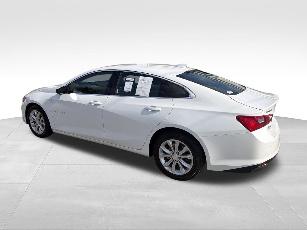 Used 2025 White Chevrolet LT image 3