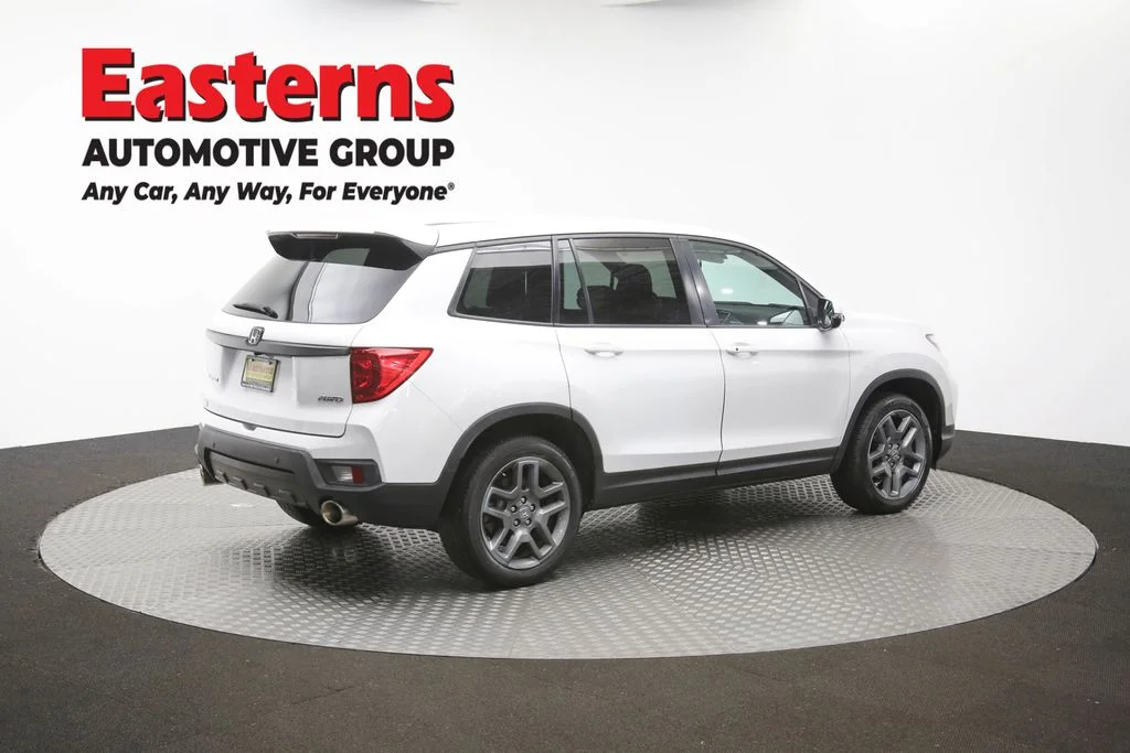 Used 2023 White Honda EX-L image 44