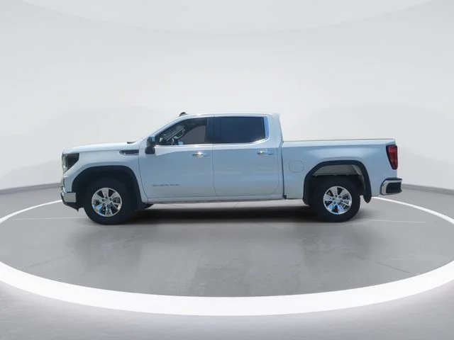 Used 2024 White GMC SLE image 5