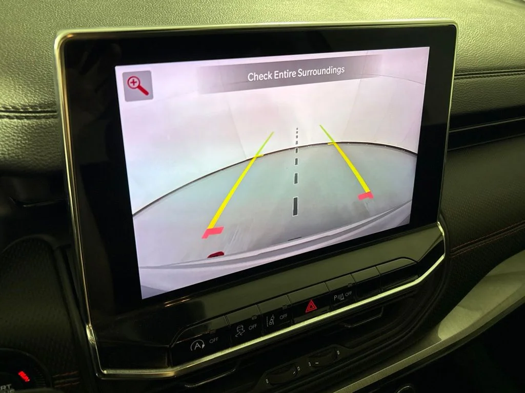 Used 2022 Silver Jeep Trailhawk image 36