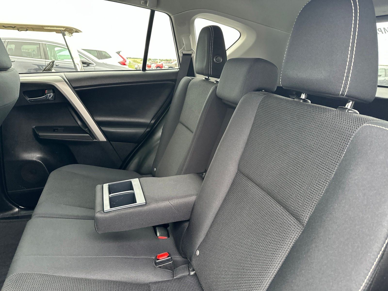 Used 2016 White Toyota XLE image 24