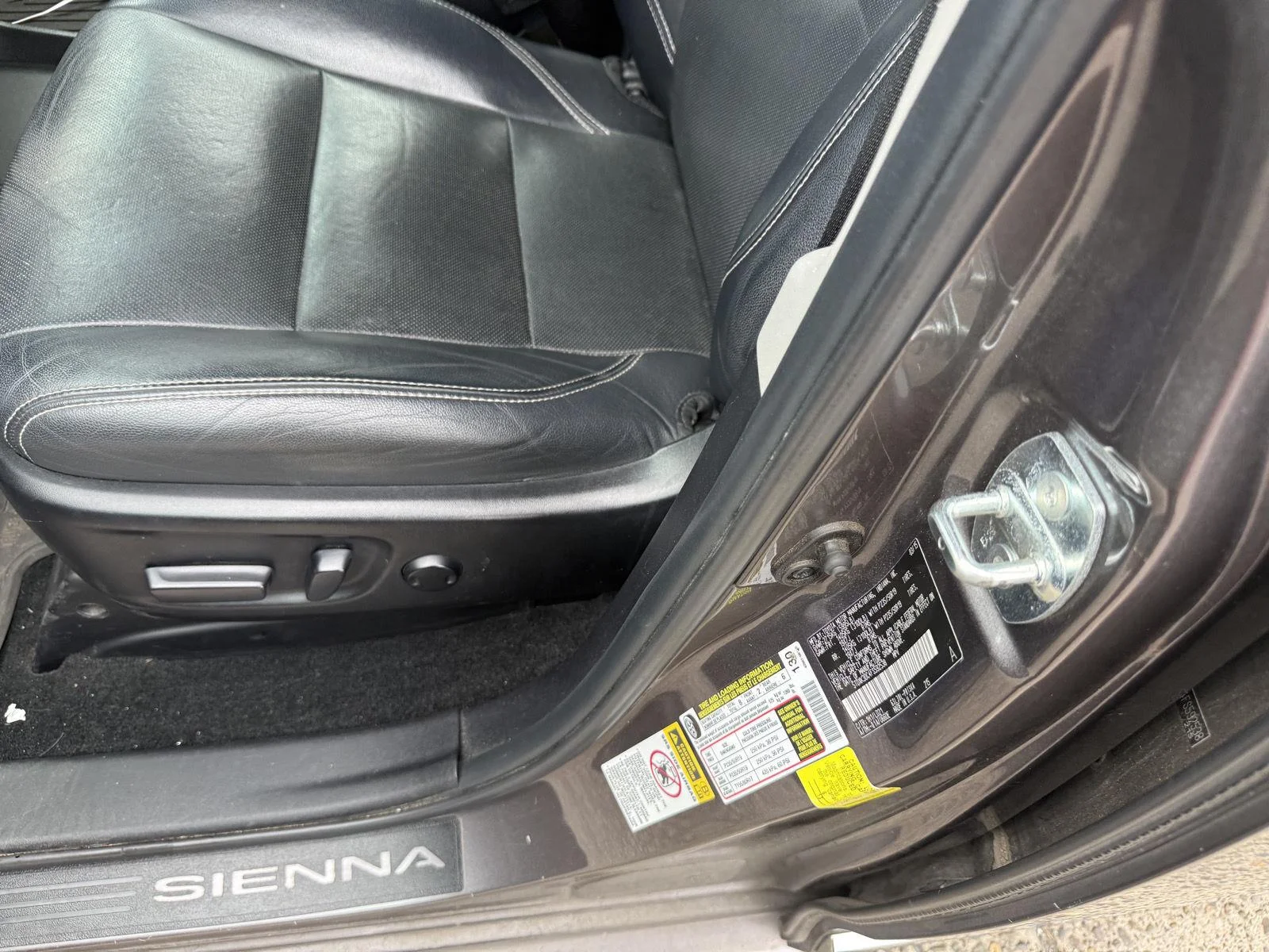 Used 2015 Predawn Gray Mica Toyota SE image 11