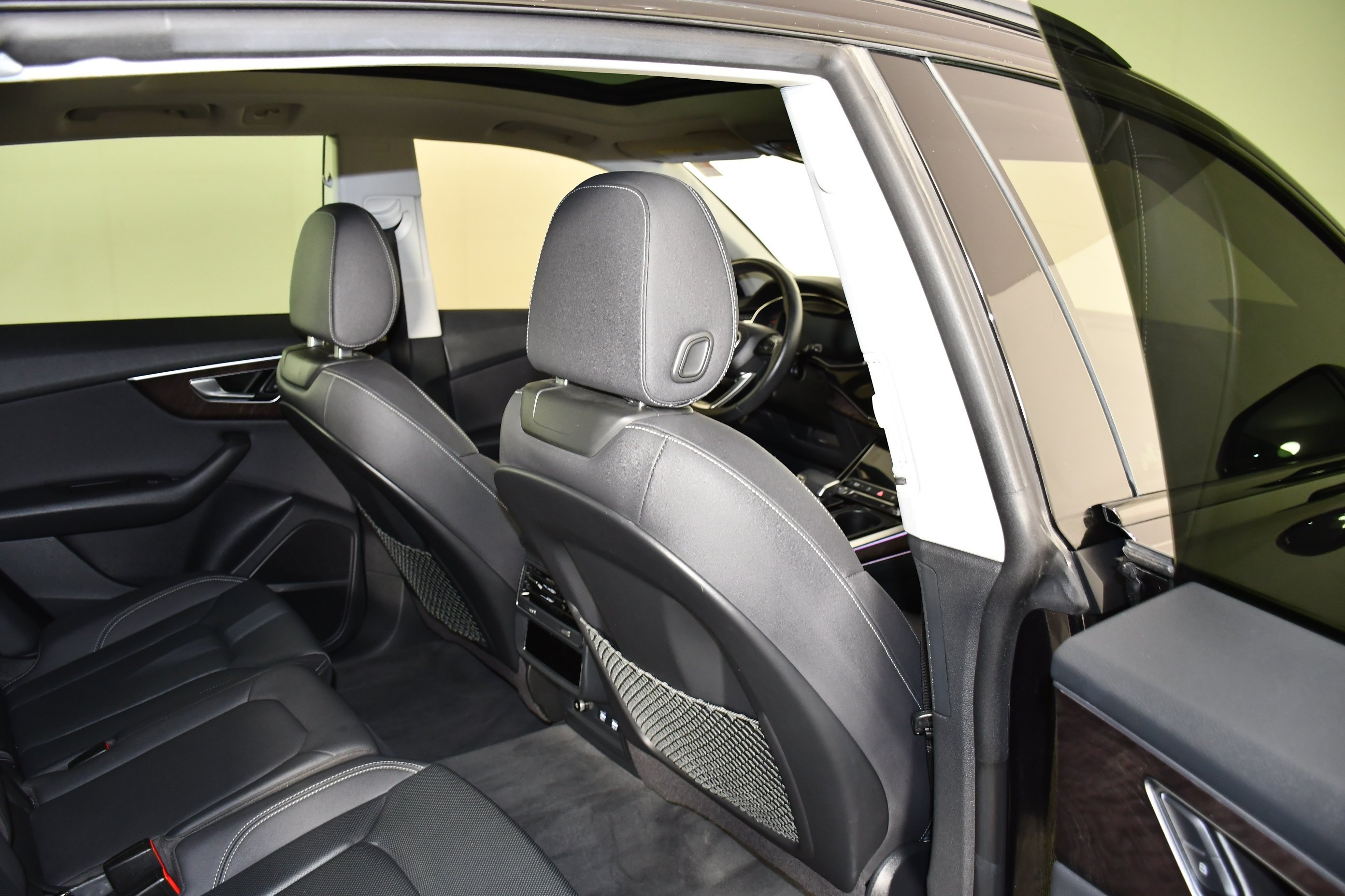 Used 2020 Orca Black Metallic Audi Premium Plus image 41