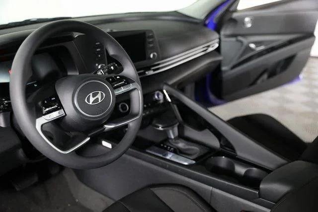 2025 Hyundai Elantra Blue - Photo 80