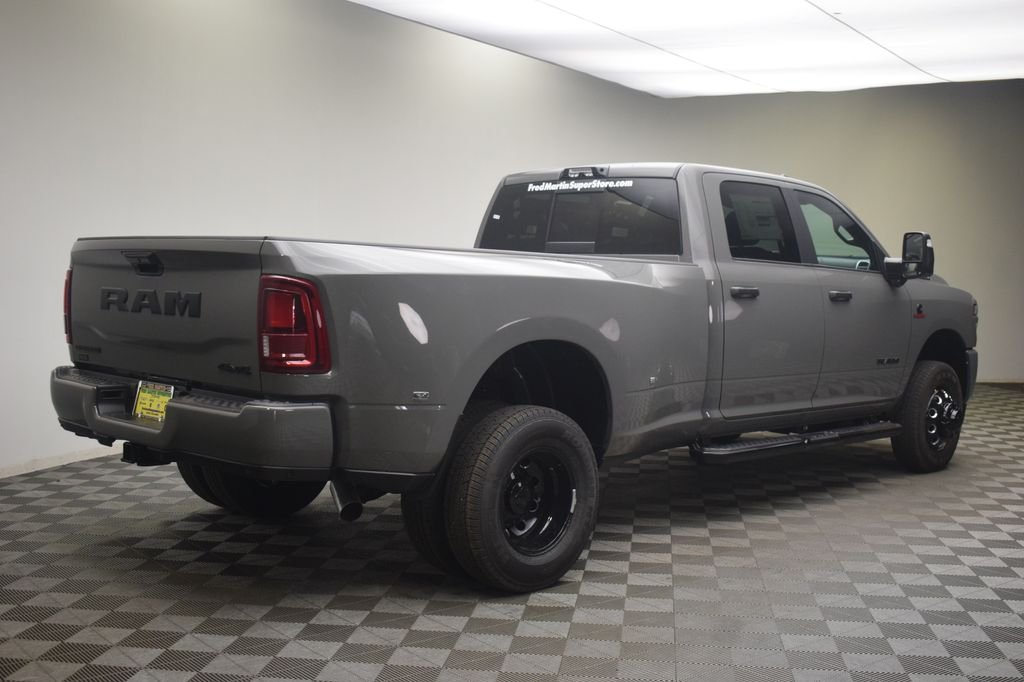 New 2026 Ceramic Gray Clear-Coat Exterior Paint RAM Big Horn image 5