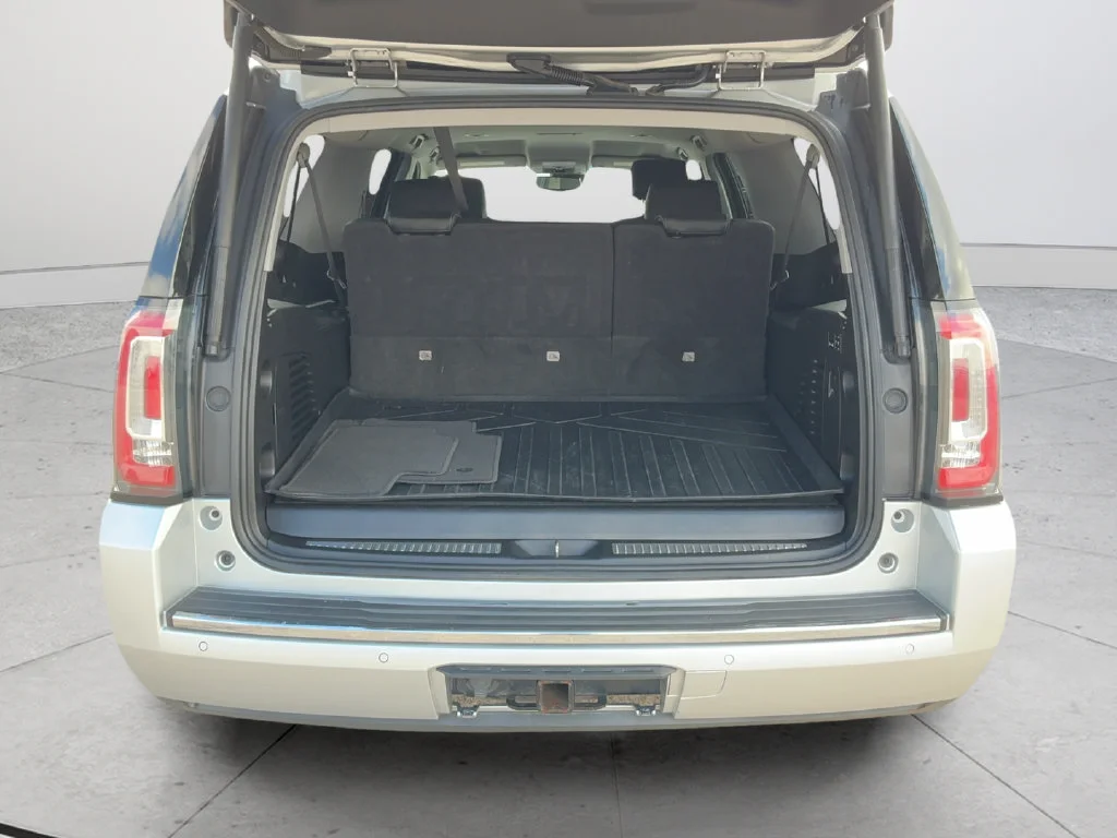 Used 2020 QUICKSILVER METALLIC GMC Denali image 21
