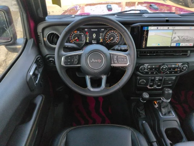 Certified Used 2024  Jeep Sahara image 15