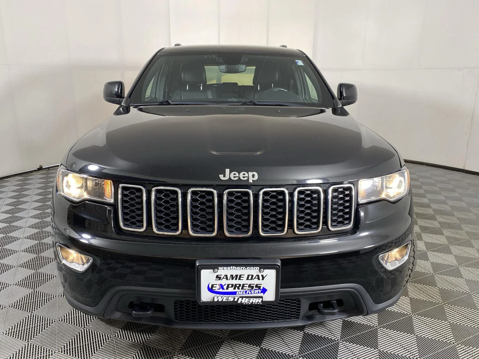 Used 2020 Diamond Black Crystal Pearlcoat Jeep North image 7