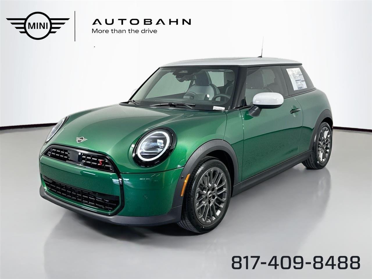 2025 MINI Hardtop Cooper S Signature's photo