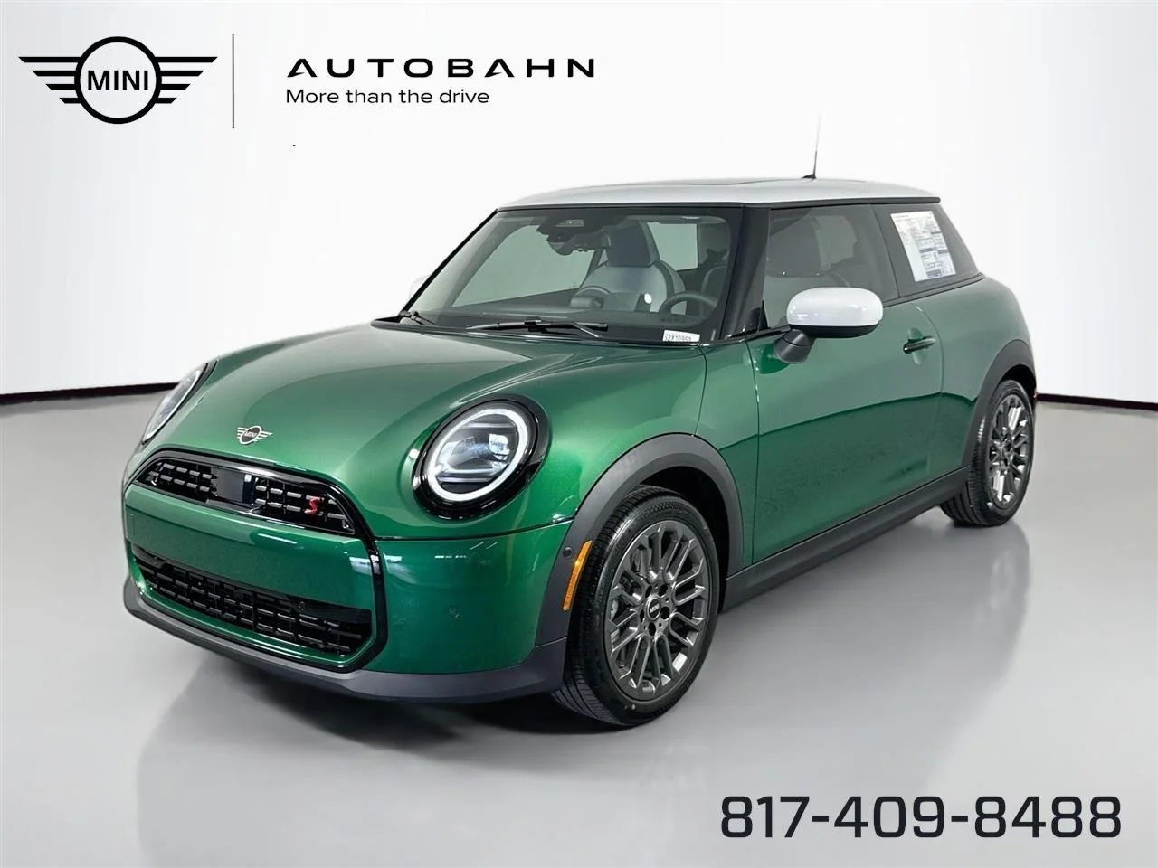 2025 MINI Hardtop Cooper S Signature's photo