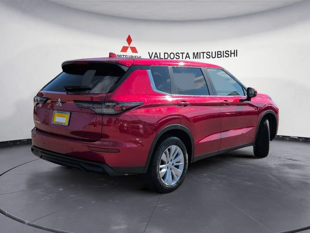 New 2026 Red Mitsubishi ES image 4