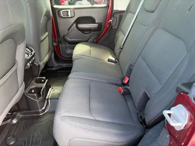 Used 2021  Jeep Unlimited Sport S image 10